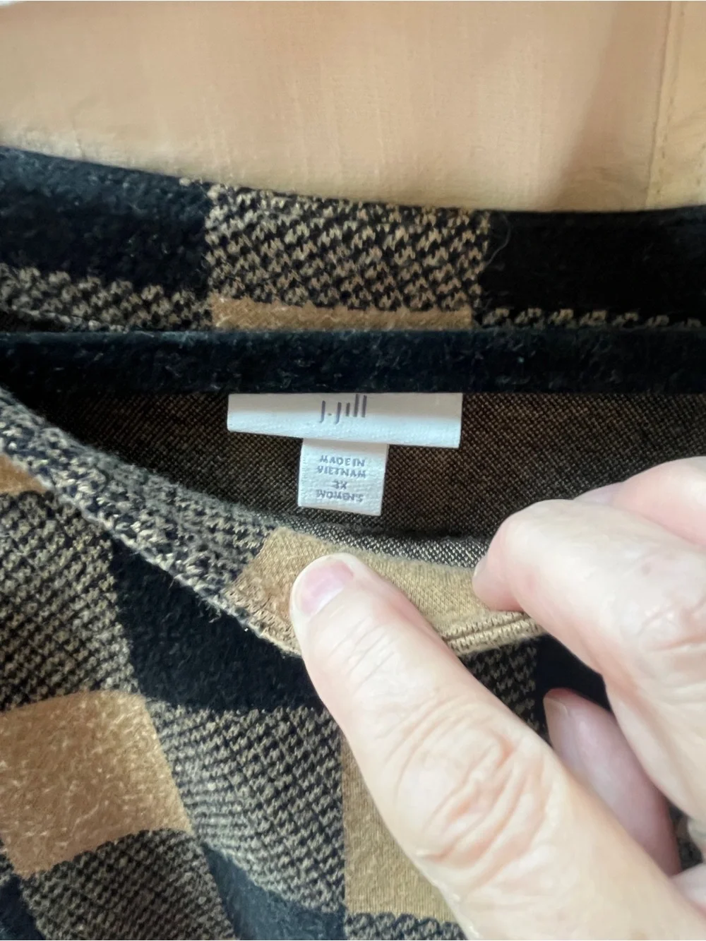 J. Jill Black and Tan Buffalo-Check Scoop Neck Sweater - Picture 2 of 7